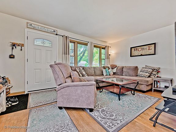 3rd image of 211 N Elroy Ave