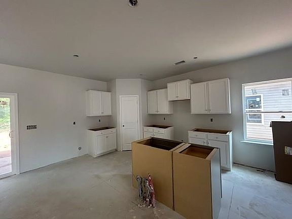 3rd image of 277 Talbert Trl