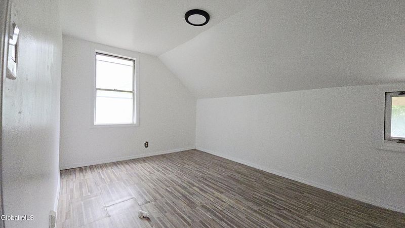 5th image of 423 3rd Street