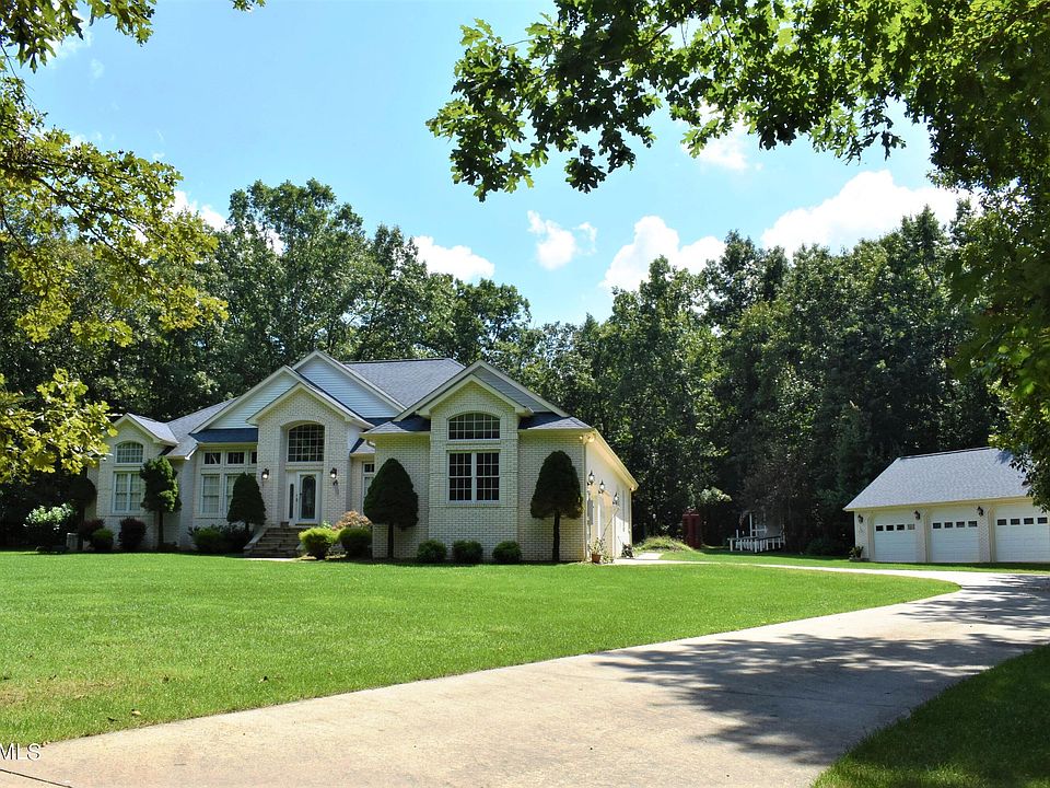 1008 Laurel Cir, Crossville, TN 38555 Zillow