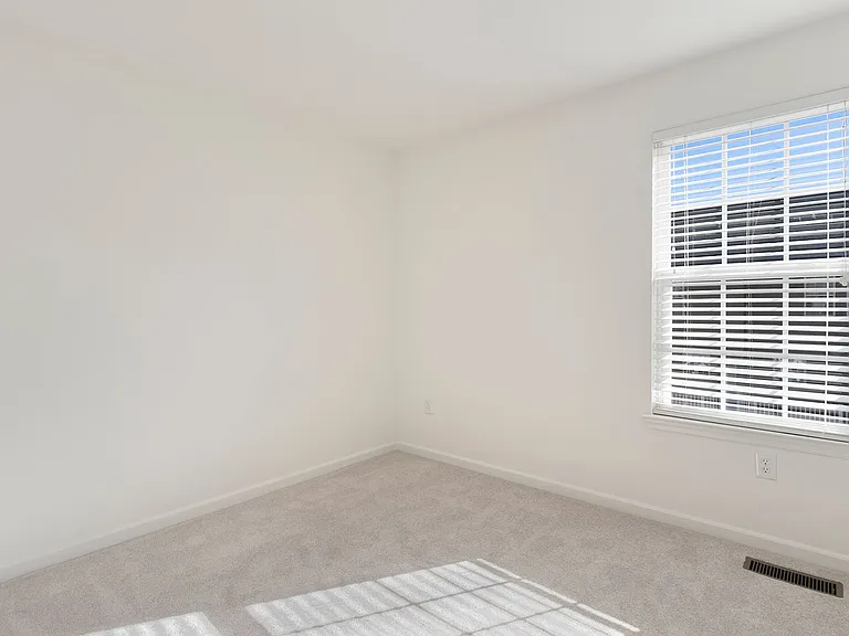 4801 Portsmouth Rd — Photo 3