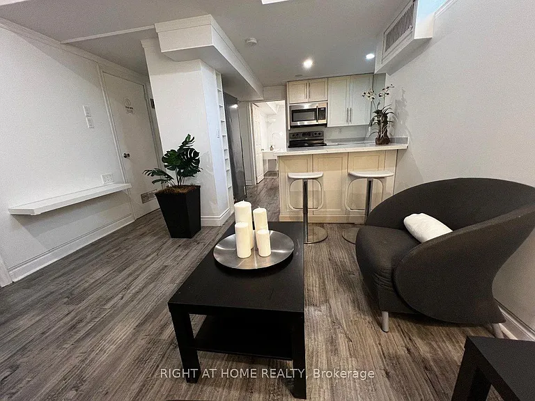 24 Jondan Cres — Photo 8