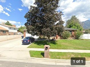 9261 S Shad Ln, Sandy, UT 84093