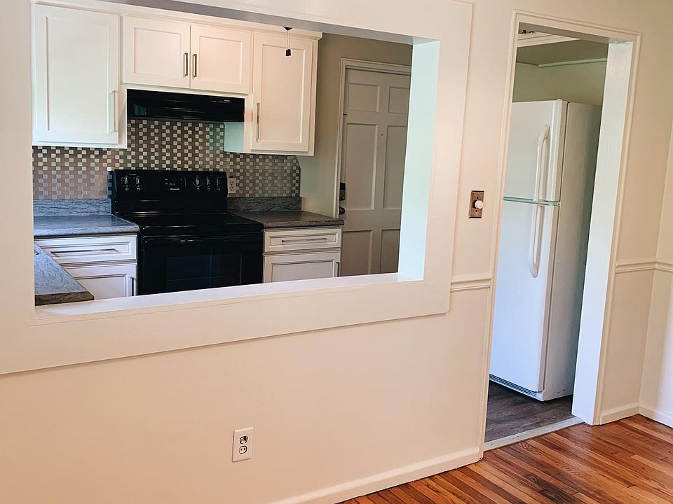 Dining room/kitchen