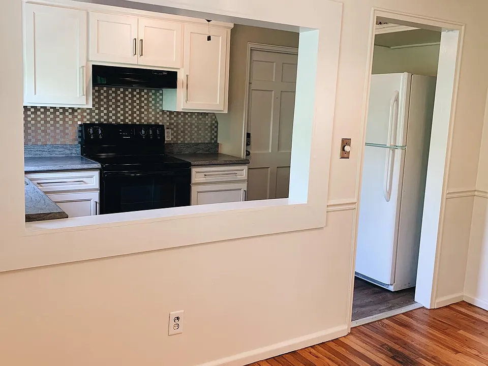 Dining room/kitchen