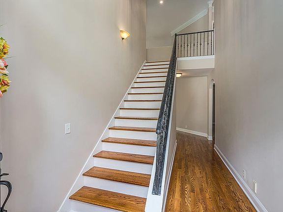 Gorgeous two-story foyer!