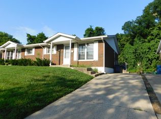 7 Manor Dr, Collinsville, IL 62234