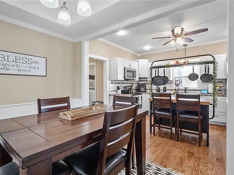 210 E Kay St — Photo 14