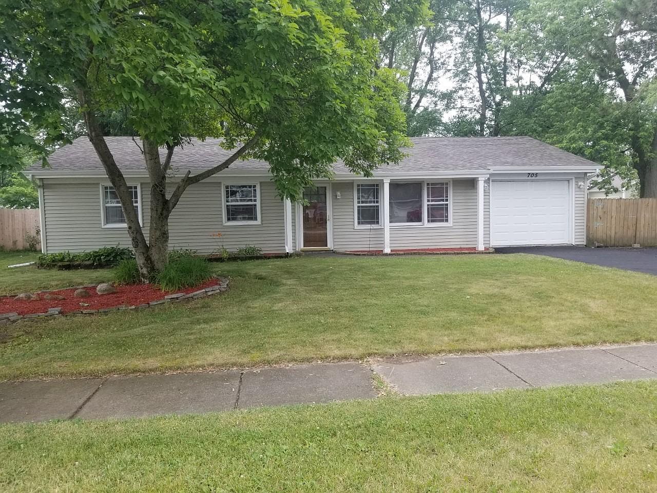 705 Sunset Dr, Kouts, IN 46347 Zillow