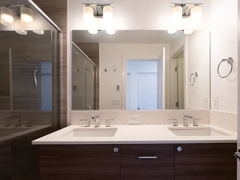 7433 4th Ave NE #1 — Photo 54