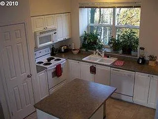 724 SE Fairwinds Loop — Photo 22