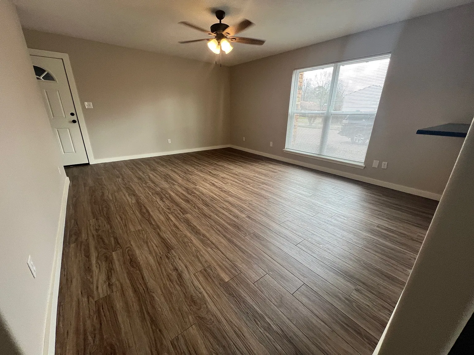 Champion Pl Apts-IMMS - 617 — Photo 4