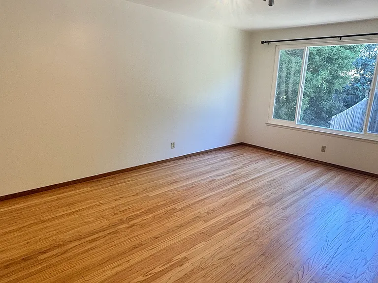 770 Monterey Blvd #4 — Photo 8