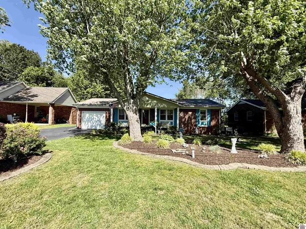 1518 Murray St, Mayfield, KY 42066