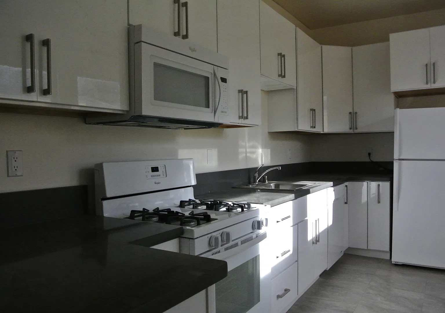 Victorian flat in the Castro with awesome location to UCSF. Gustavo Lopez AMSI — Photo 2