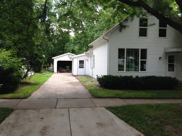 837 Division St, Green Bay, WI 54303