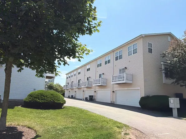 105 W Big Horn Dr Unit 14-5, Round Lake, IL 60073