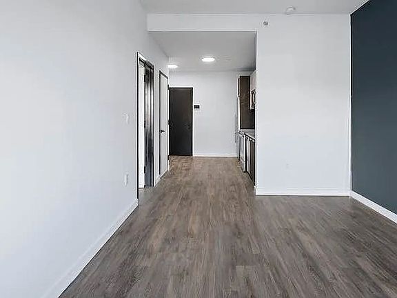 4th image of 2733 E 12th St APT 4E
