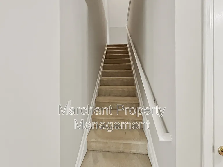 776 Waterbrook Ln — Photo 17