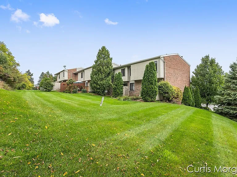 6215 Acropolis Dr SE — Photo 15