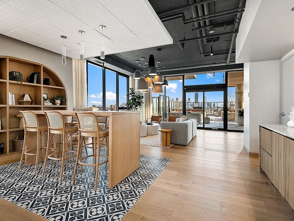 1st image of 523 S Damen Ave #2104