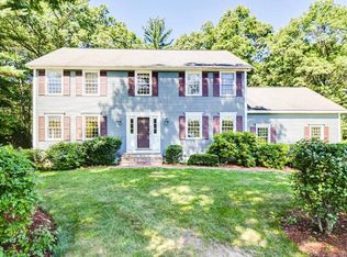 54 Winterberry Dr, Franklin, MA 02038