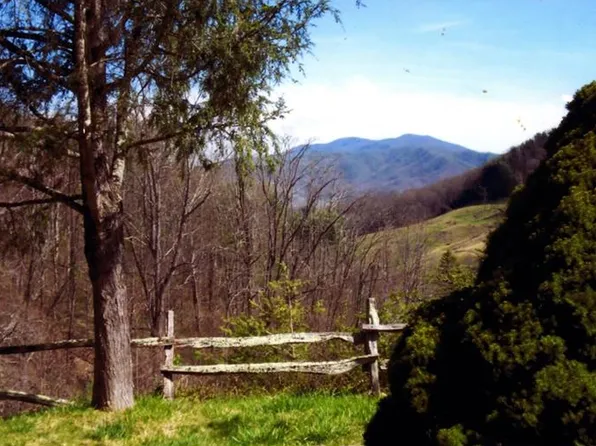 115 Timbercreek Dr, Waynesville, NC 28786