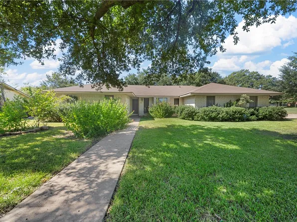 725 S 1st St, Hewitt, TX 76643