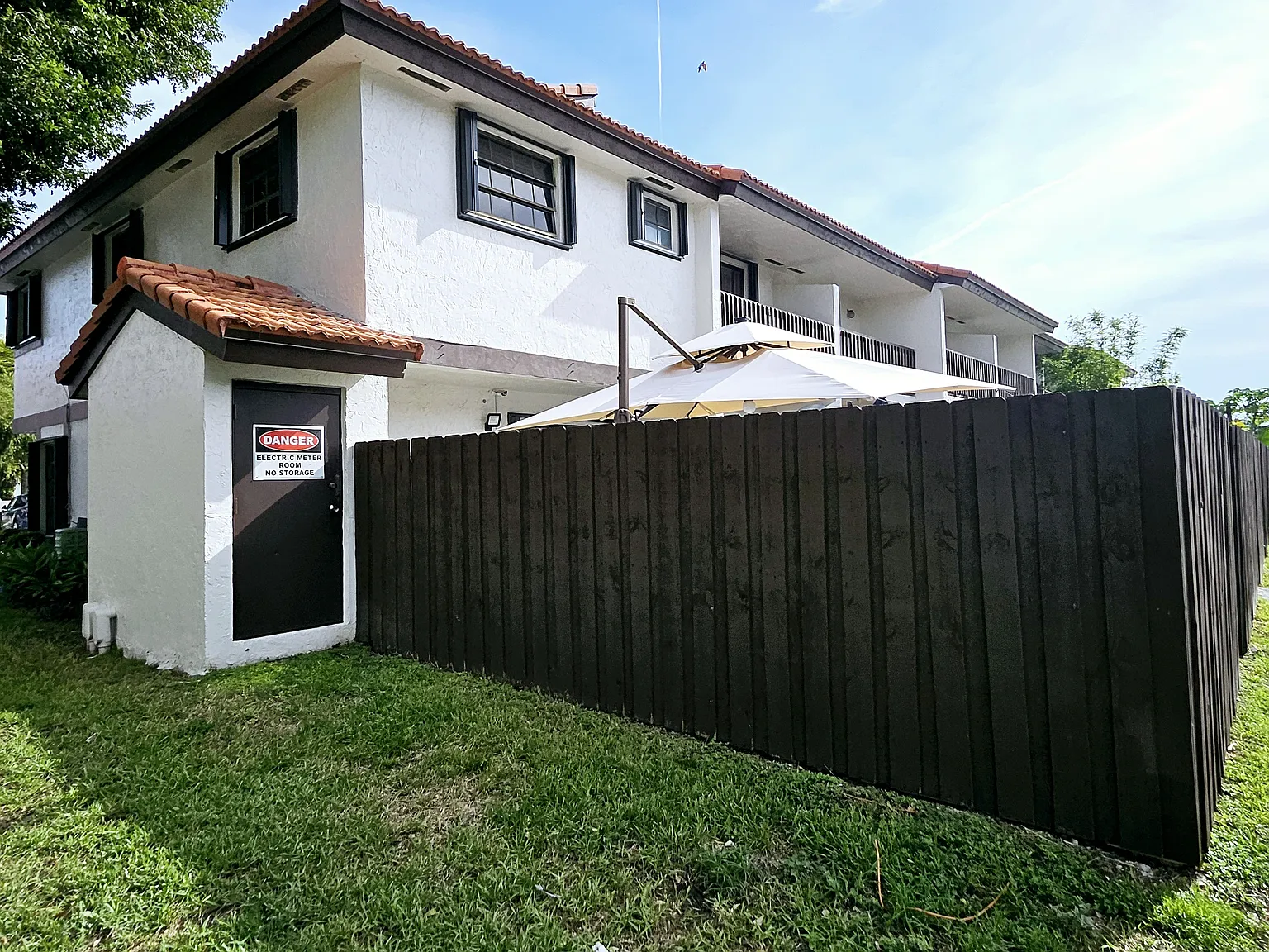 3 bed, 2.5 bath, 1191 sqft, $2,850 — Photo 2