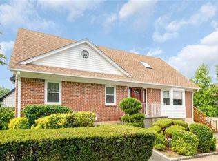1 Allan Pl, Bronxville, NY 10708