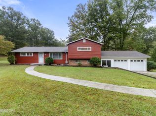 105 Carl Garrett Rd, Lancing, TN 37770