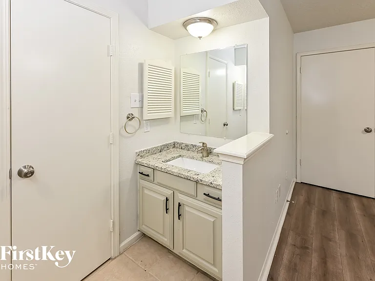 7207 Foxwick Ln — Photo 11