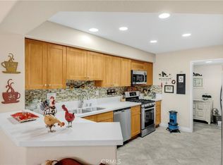 581 S Glenhurst Dr, Anaheim, CA 92808