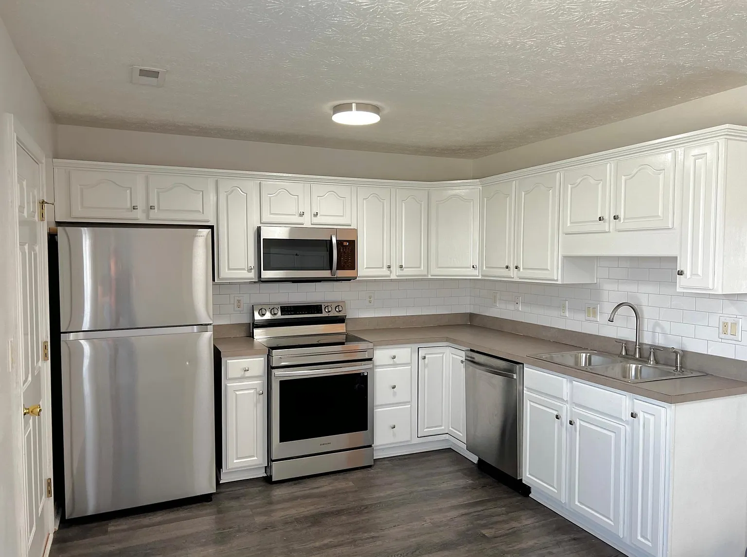 4162 Silver Slate Dr photo 1