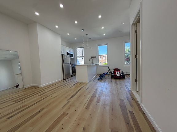 2nd image of 251 Halladay St APT 2