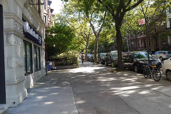 Rented by Avenue Sotheby's International Realty | media 22