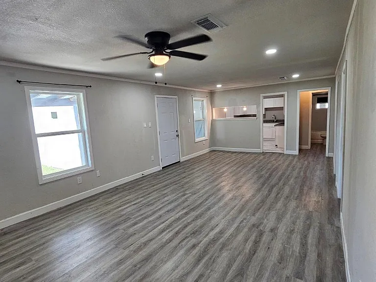 120 Antionette Ln — Photo 4