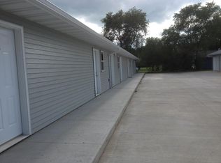 321 13th St SW APT 8, Watertown, SD 57201