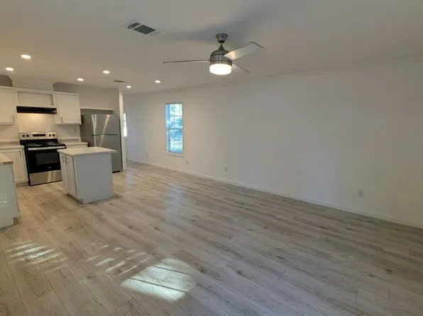 1630 Balkin Rd #110, Tallahassee, FL 32305