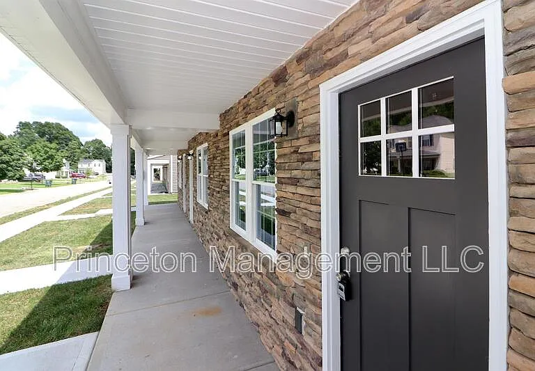 3971 Newhall Dr NW — Photo 3