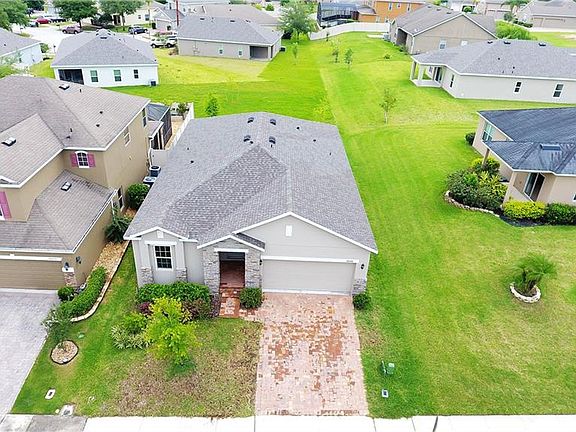 2nd image of 26006 Meadow Breeze Ln