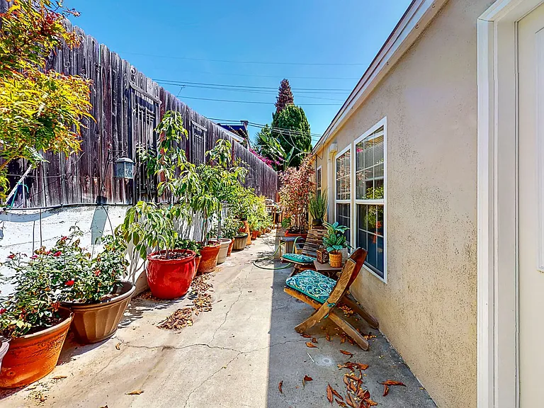 251 Avenida Rosa — Photo 15