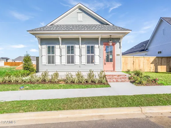 111 Appleton Ln, Youngsville, LA 70592