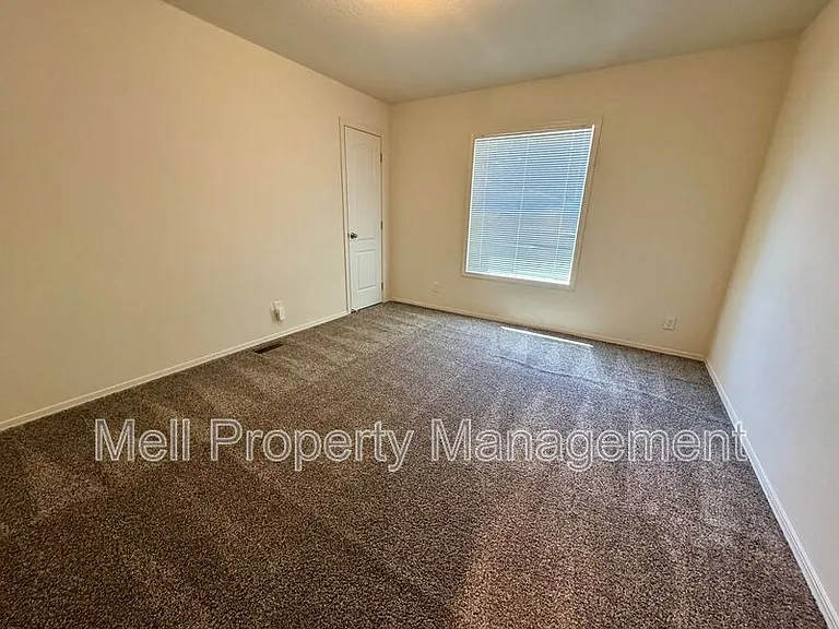 191 E Parkway Blvd — Photo 14
