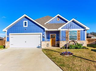 311 Bronco Dr, Pilot Point, TX 76258