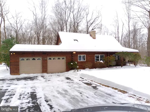 8135 Covered Bridge Rd, Quakertown, PA 18951