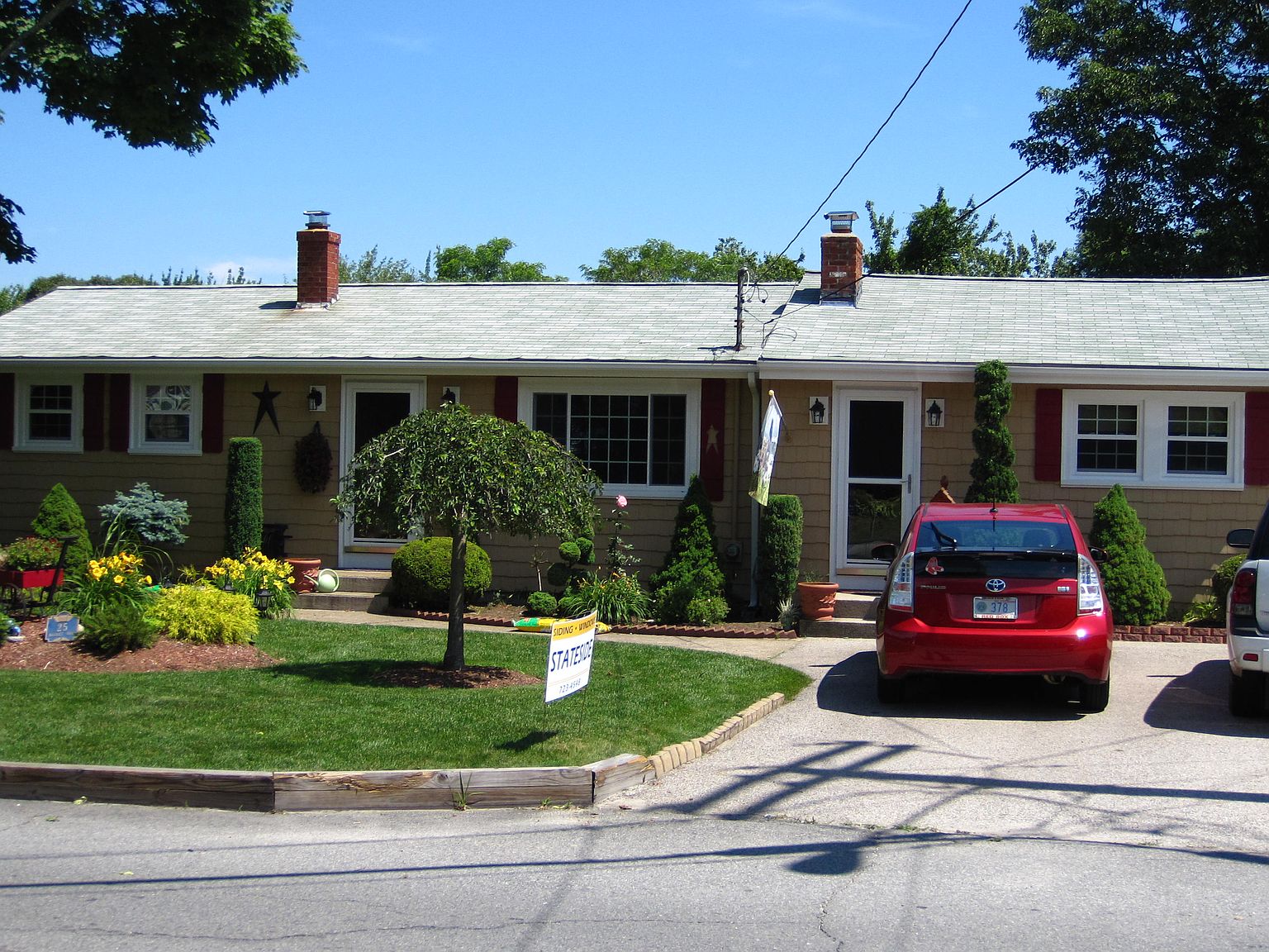 25 Keeley Ave, Warwick, RI 02886 Zillow