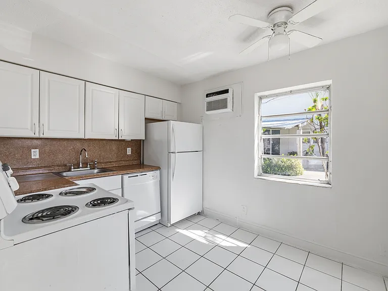 kitchen with eat in area