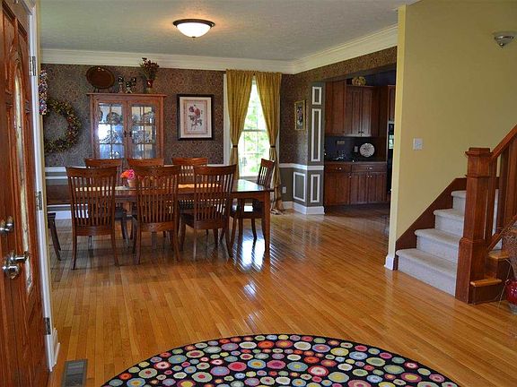 5th image of 322 River Pointe Dr