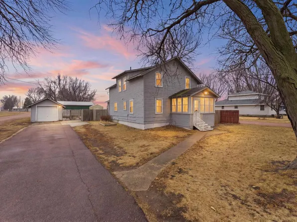 47445 258th St, Renner, SD 57055